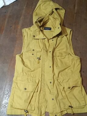 Womans Large Hooded Utility Vest - Mustard